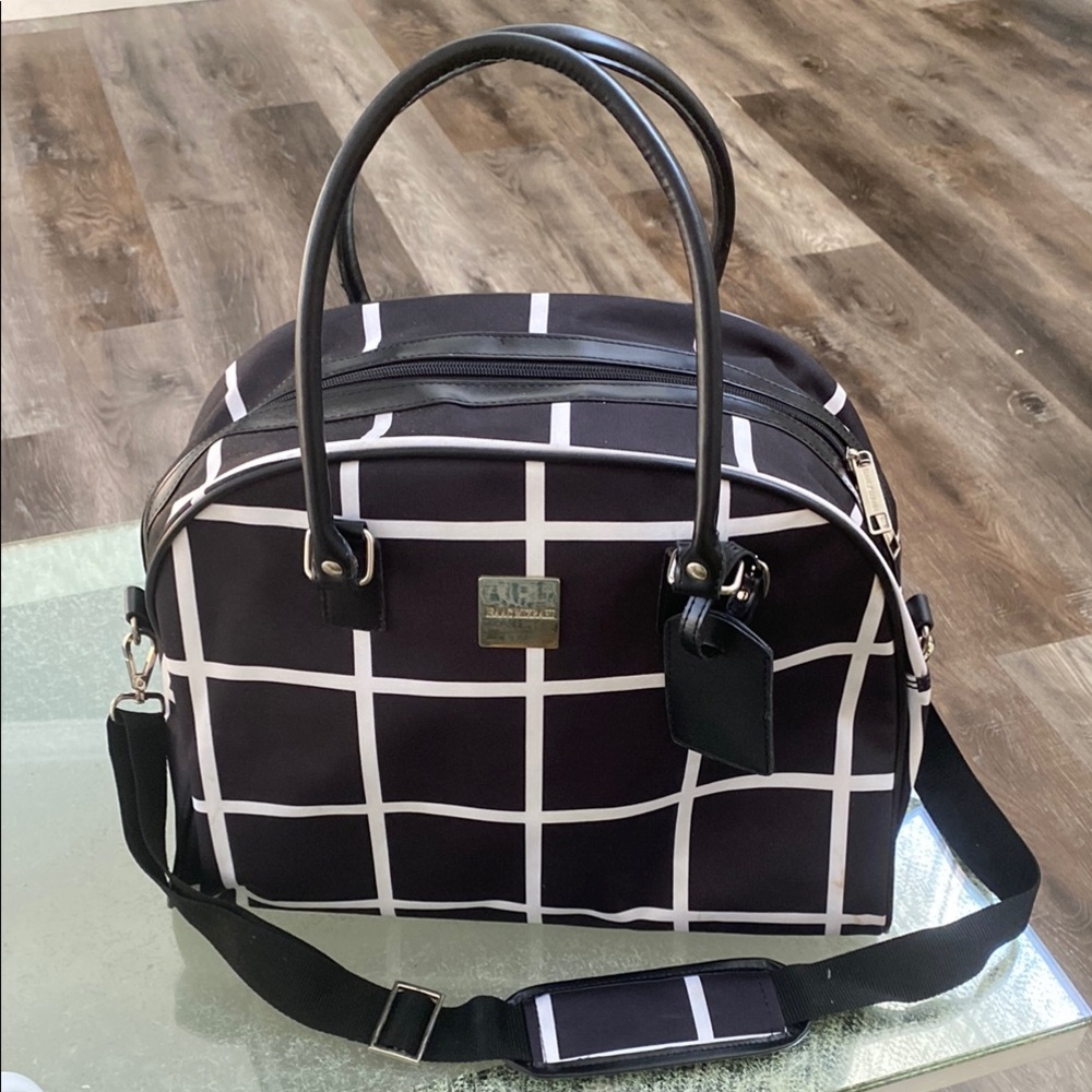 Isaac Mizrahi Black and White Travel Bag with Geometric Pattern